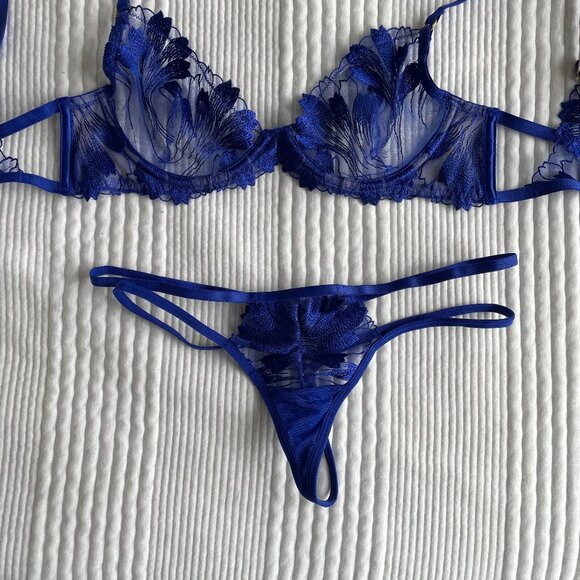 Bluebella Collette Sheer Bra in Electric Blue 30DD - Picture 7 of 8